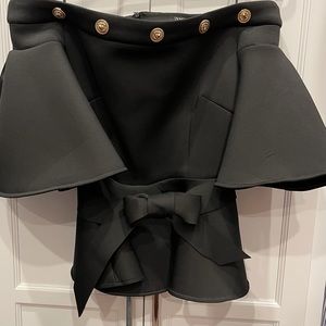 ⭐️SHOWSTOPPER Off the shoulder top!!⭐️